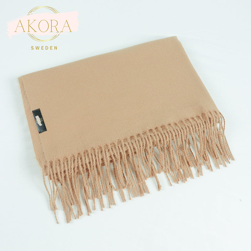 Akora-Winter scarf with tassels